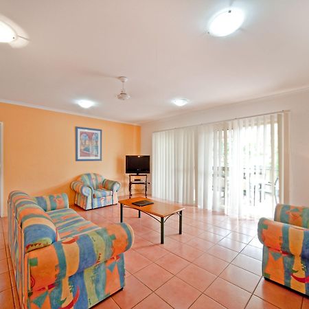 At Beach Court Holiday Villas Airlie Beach Bagian luar foto