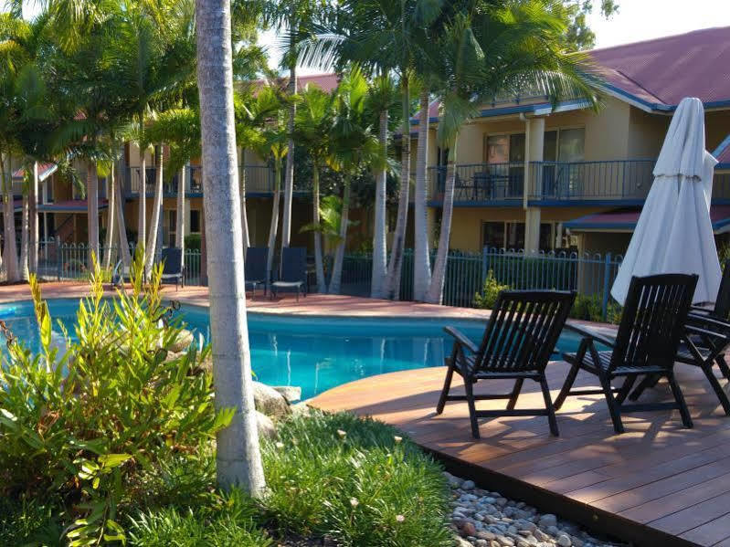 At Beach Court Holiday Villas Airlie Beach Bagian luar foto